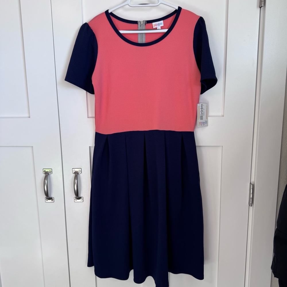 NWT LuLaRoe Amelia Pink Blue Dress Women's Size‎ XL Pockets Zipper Closure New